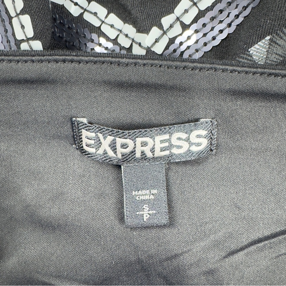 Express Chic Black And Silver Patterned Skirt Siz… - image 5